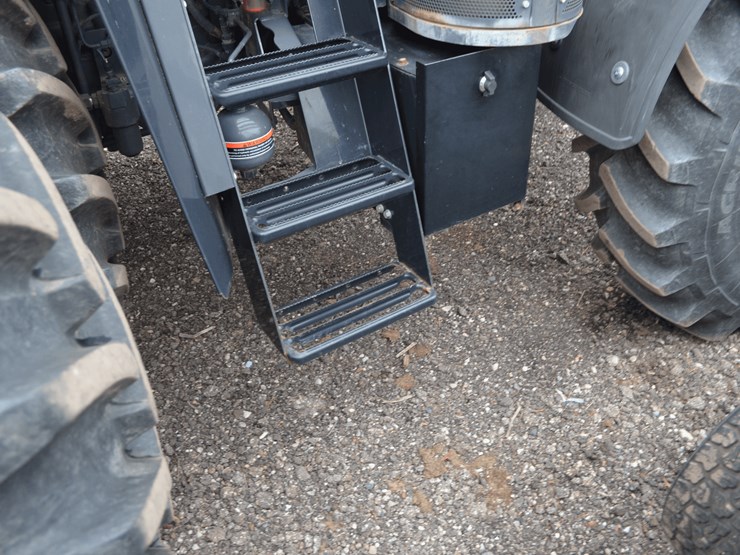 kubota-m7-171-premium-image-20