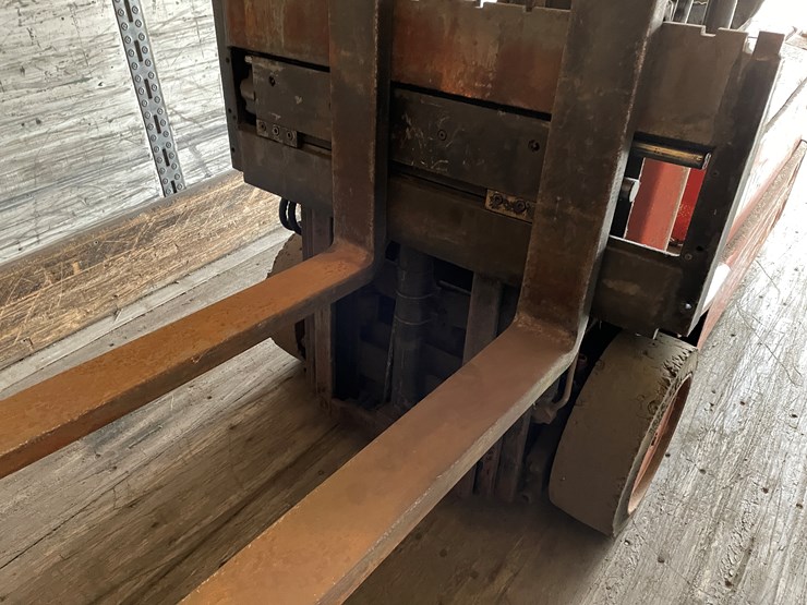 #172-•-linde-baker-electric-forklift-image-12