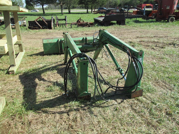 john-deere-148-image-4