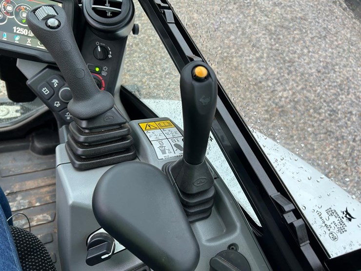 2026-bobcat-e35-image-23