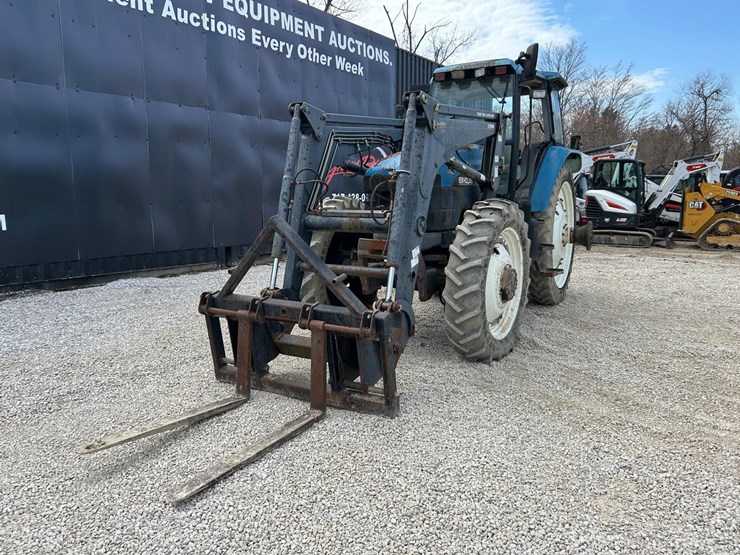 new-holland-tm135-image-8