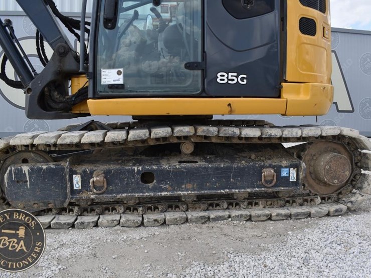 2021-deere-85g-image-37