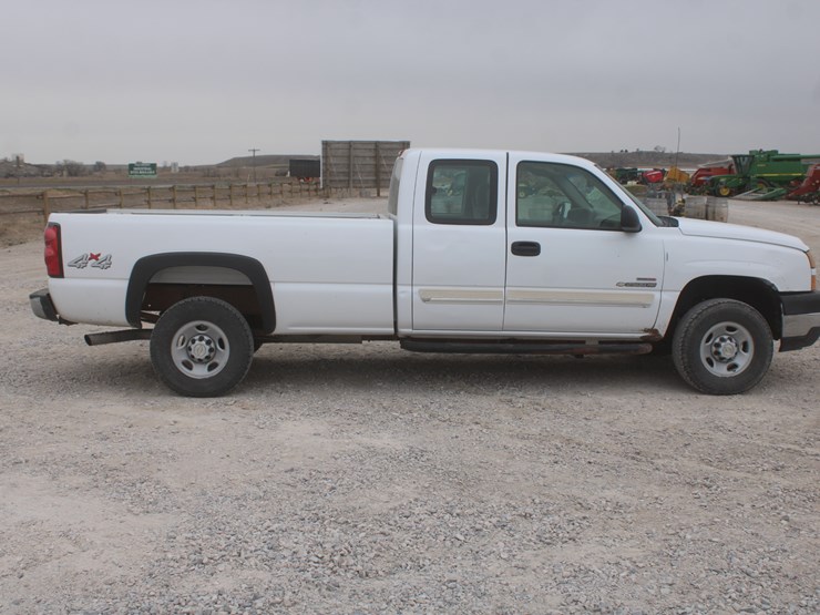 2005-chevrolet-2500-image-5