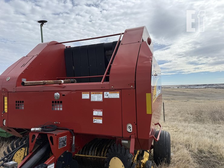 new-holland-br7090-image-10