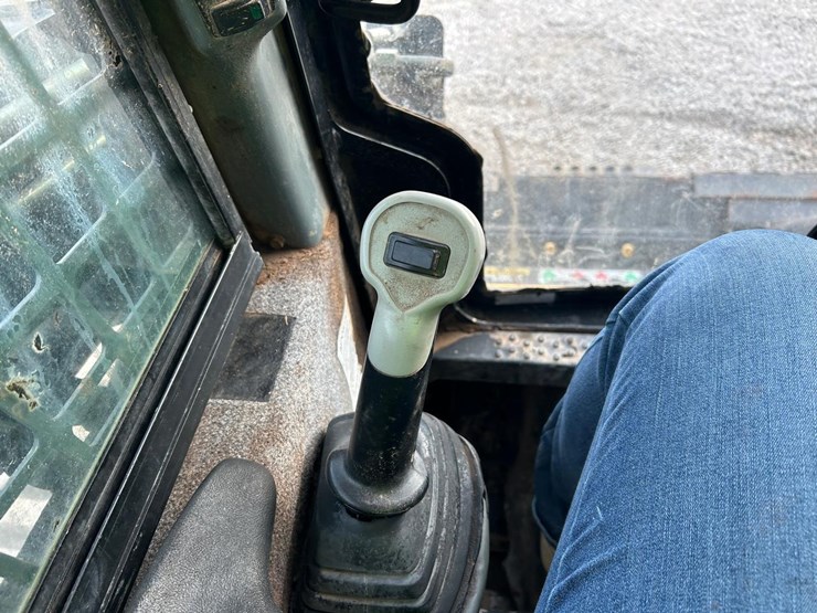 new-holland-c190-image-25