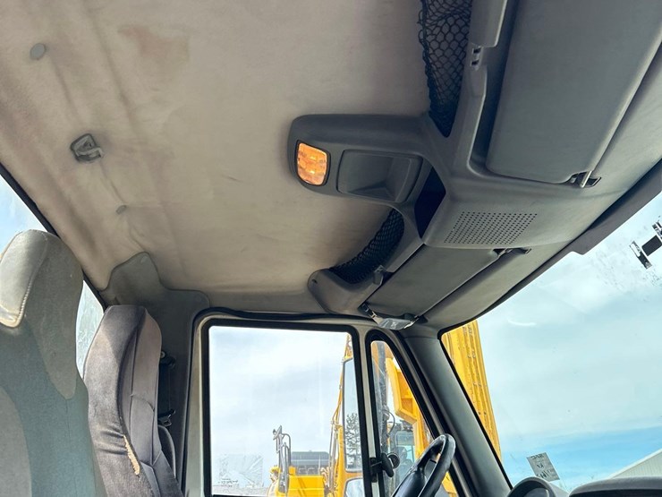 2005-international-4300-image-27