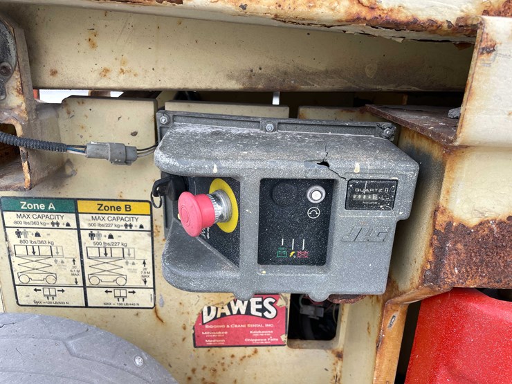 2008-jlg-2630es-image-12