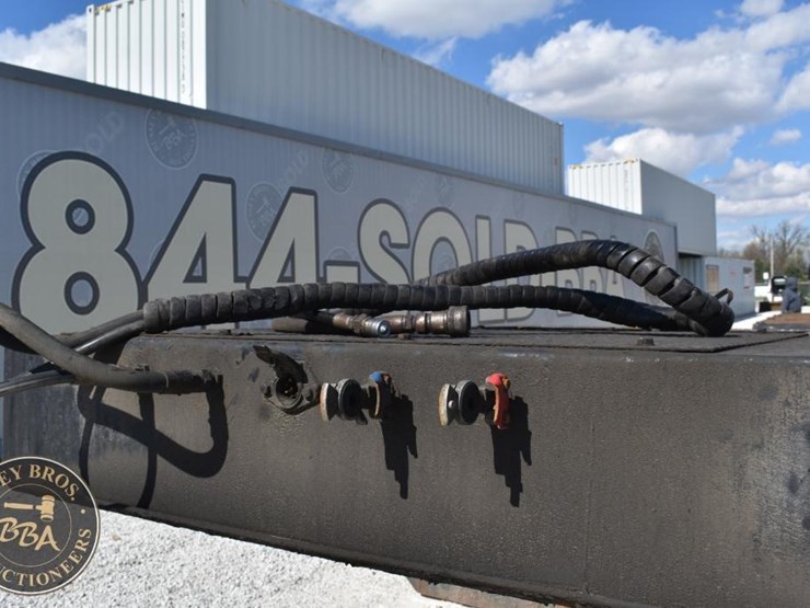 2014-muv-all-lowboy-image-19