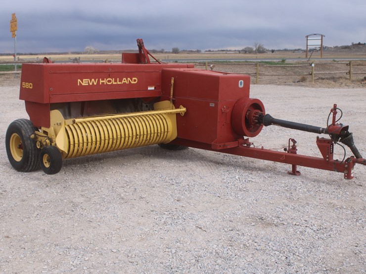 new-holland-580-image-10