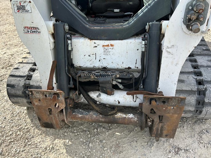 2021-bobcat-t770-image-9