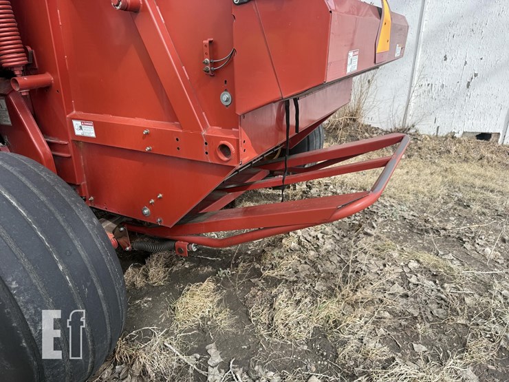 new-holland-br7090-image-11