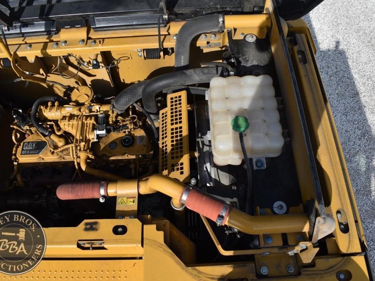 2019-caterpillar-326fl-image-46