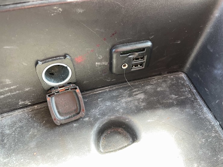 2015-chevrolet-1500-image-85