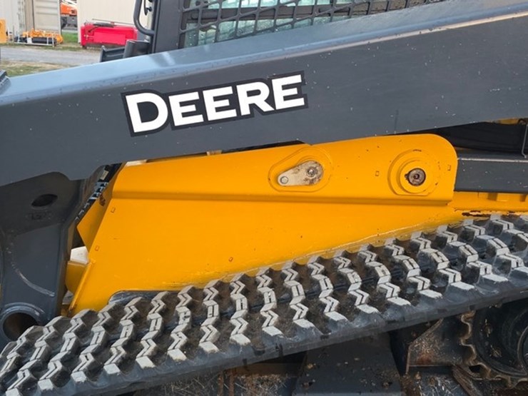 2023-deere-331g-image-28