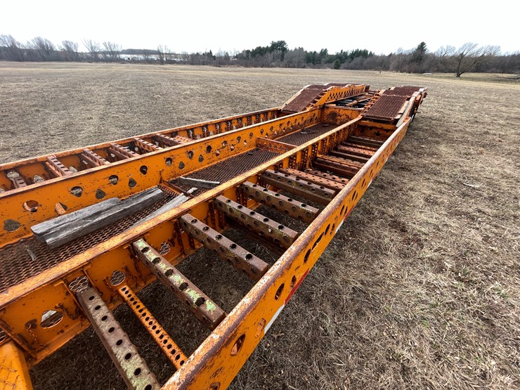 #154-•-2005-delavan-semi-truck-auto-hauler-trailer-(delay-in-title)-image-17