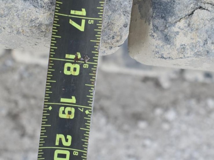 2021-deere-85g-image-31