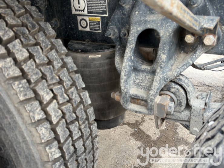 2018-peterbilt-579-image-77