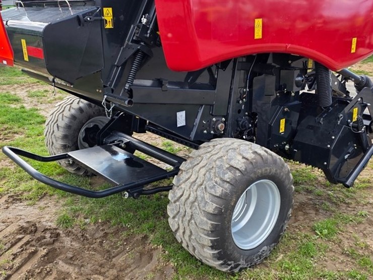 2023-case-ih-rb455-image-11