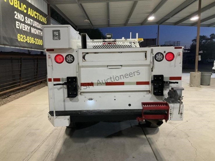 2018-chevrolet-silverado-3500hd-image-6