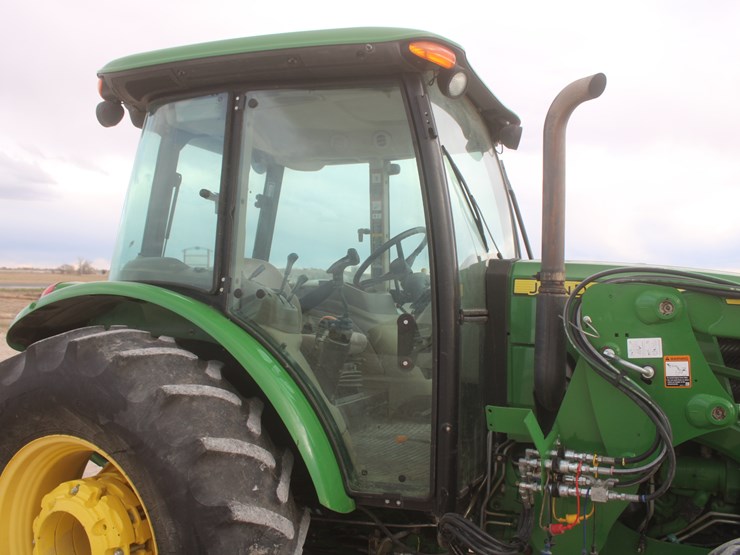 2013-john-deere-5100e-image-63