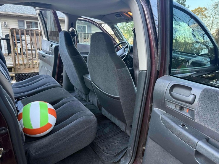 2004-dodge-dakota-image-12