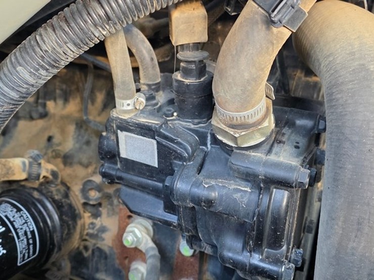 2021-deere-325g-image-43