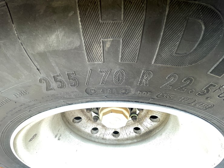 #155-•-2005-delavan-semi-truck-auto-hauler-trailer-(delay-in-title)-image-28