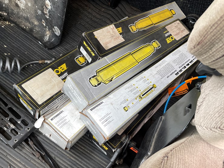 2002-caterpillar-c15-image-71