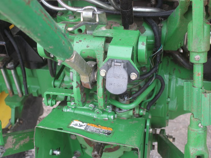 2013-john-deere-5100e-image-50