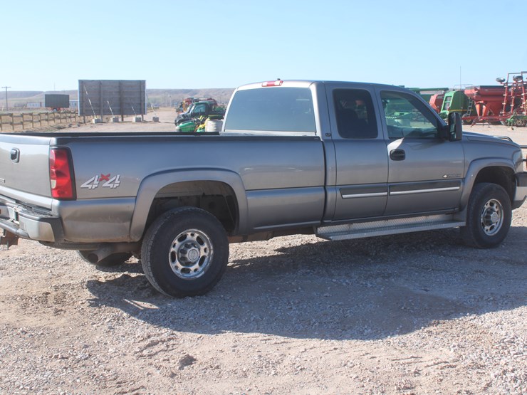 2006-chevrolet-2500-image-5