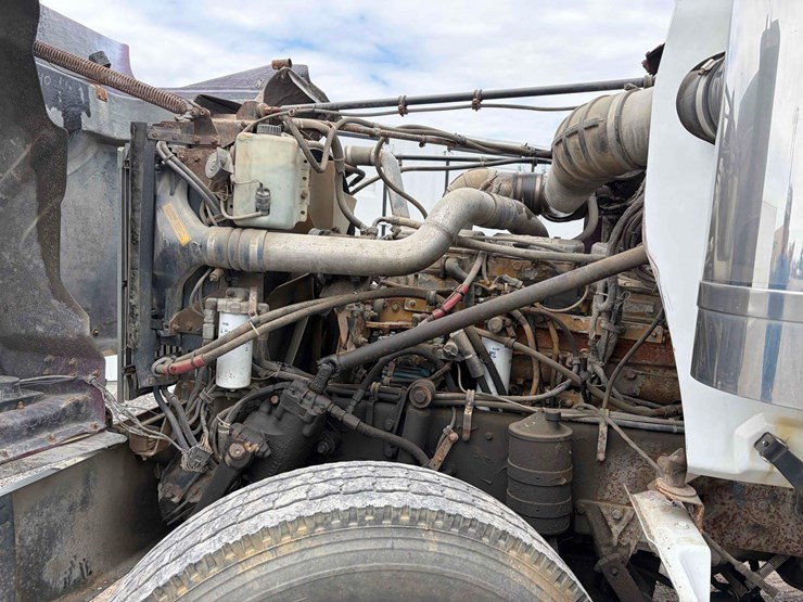 1999-caterpillar-c12-image-11