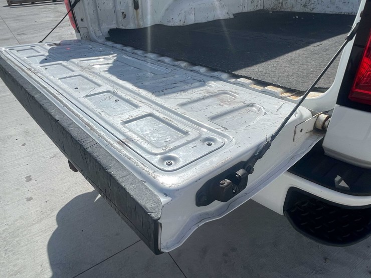 2017-chevrolet-1500-image-56