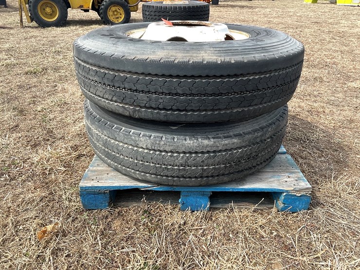 #10709-•-(2)-firestone-12r22.5-truck-tires-on-rims-image-2