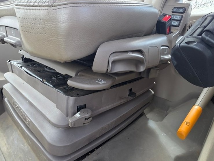 2021-john-deere-6230r-image-71