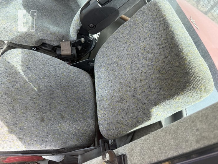 2008-new-holland-h8040-image-23