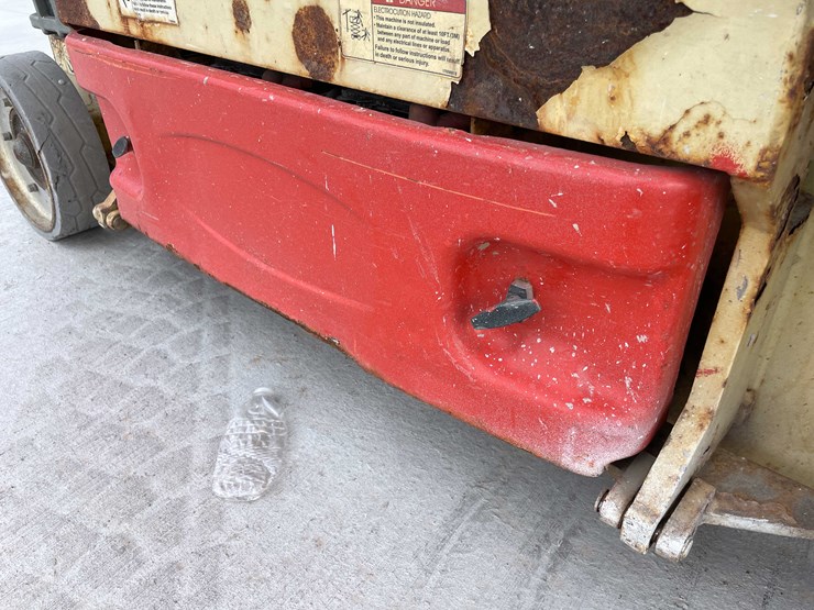 2008-jlg-2630es-image-11