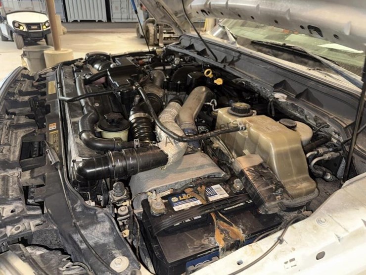 2014-ford-f550-image-15