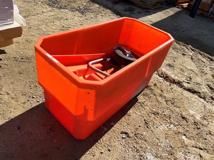 #3957-•-highcroft-feed-cart-image-1