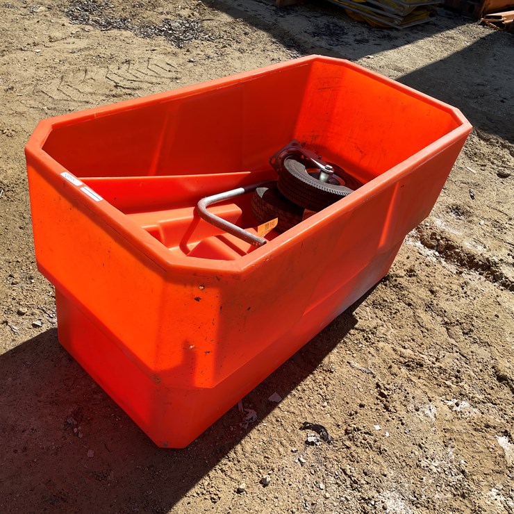 #3957 • Highcroft Feed Cart