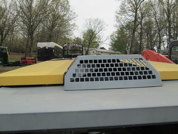 2013-deere-tires-image-13