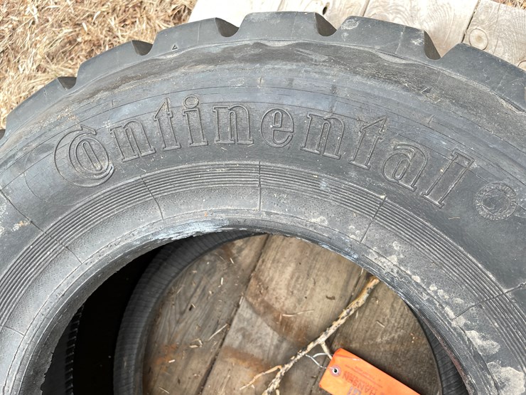 #10750-•-continental-300/75-15-forklift-tire-image-5