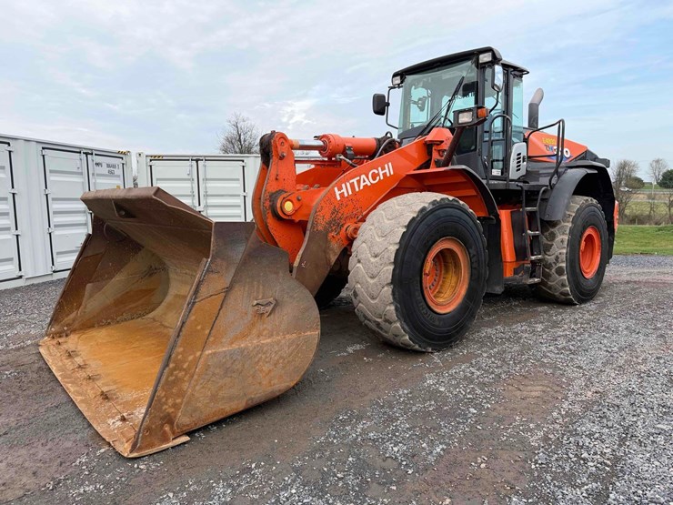 2019-hitachi-zw310-6-image-1