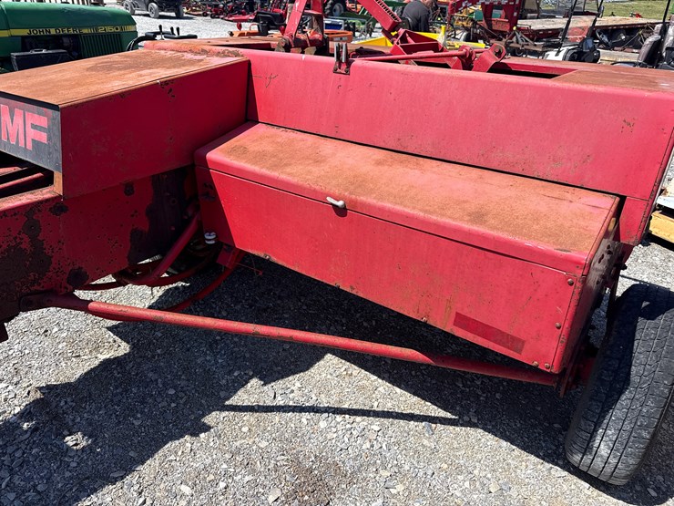 massey-ferguson-124-image-2