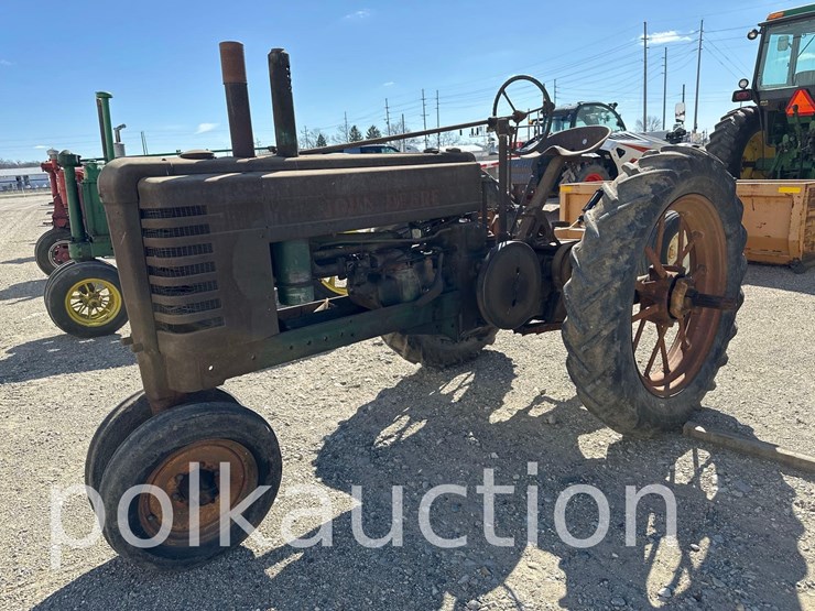 john-deere-b-image-3