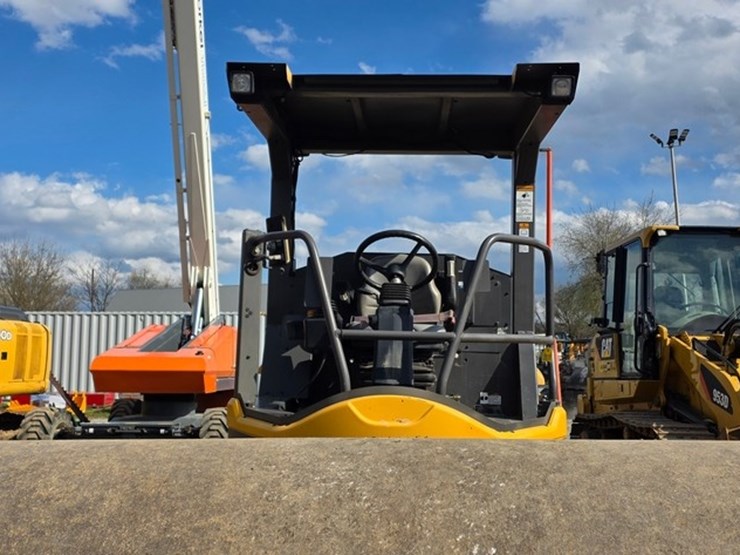 2018-volvo-sd115b-image-37