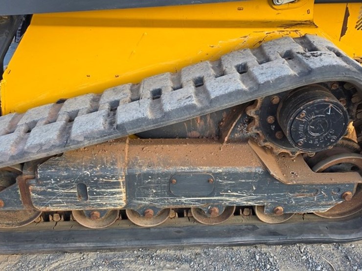 2021-deere-325g-image-27