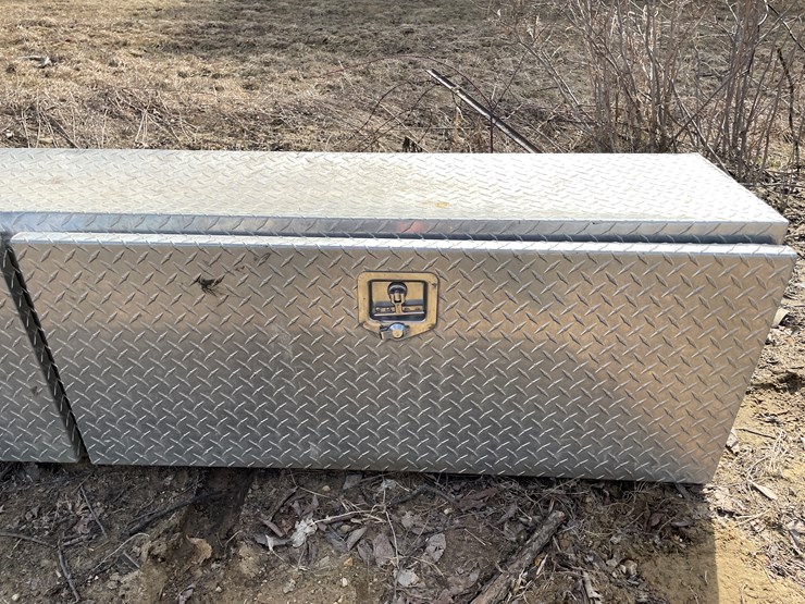 #3971-•-(2)-aluminum-truck-tool-box's-image-33