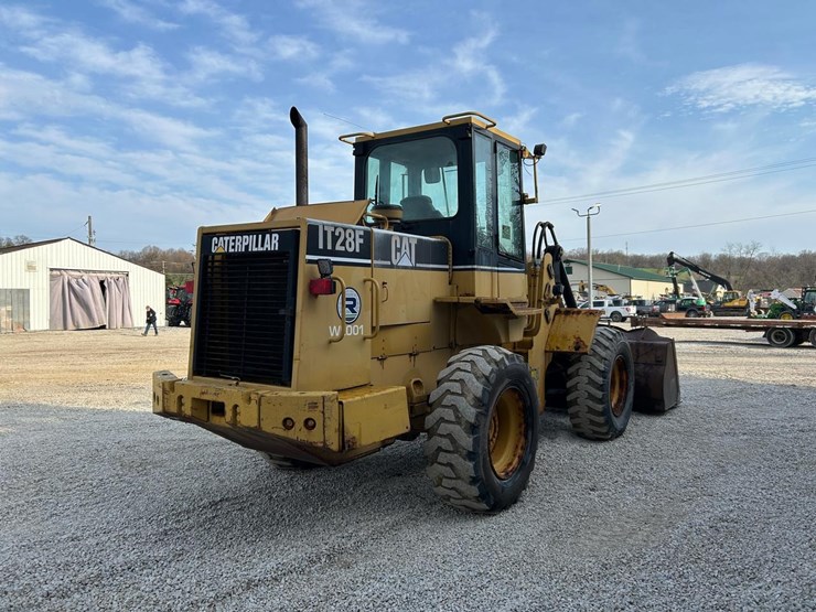 caterpillar-it28f-image-4