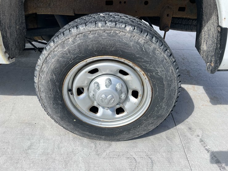 2016-dodge-2500-image-28