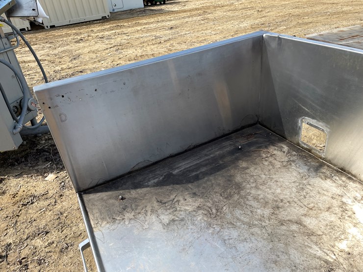 #3973-•-stainless-steel-prep-table-image-10